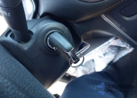 2021 Chevrolet Trax Fwd Lt z USA, uszkodzony, nr VIN KL7CJLSB6MB340965